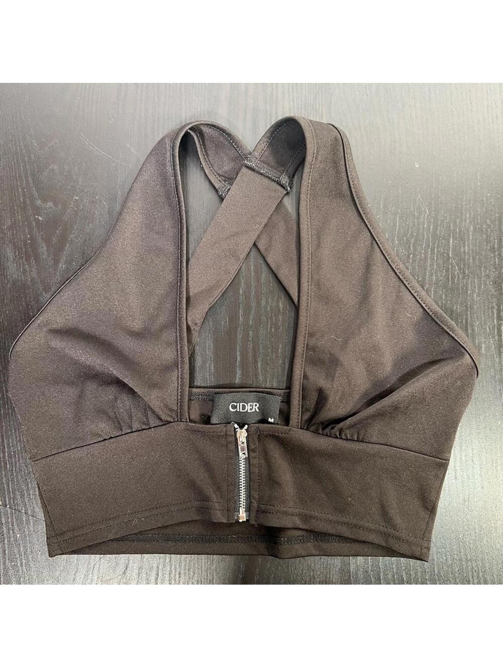 Cider Black Sports Bra with V-Neck and Zipper
